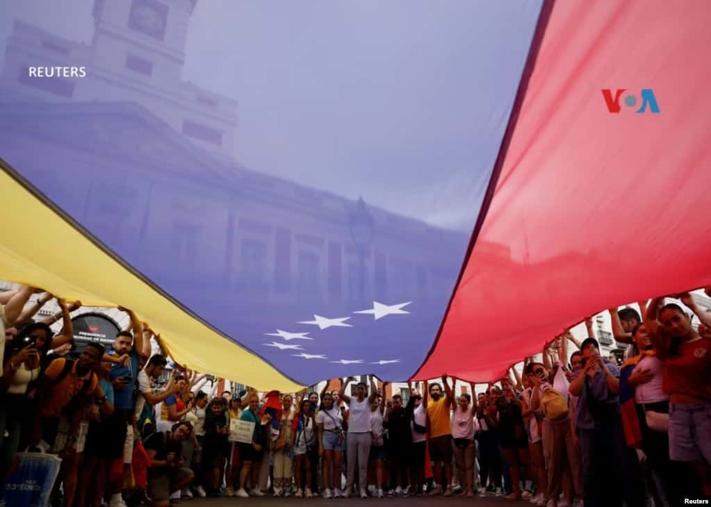 "Reflexionando sobre la endeble fuerza de los tiranos"