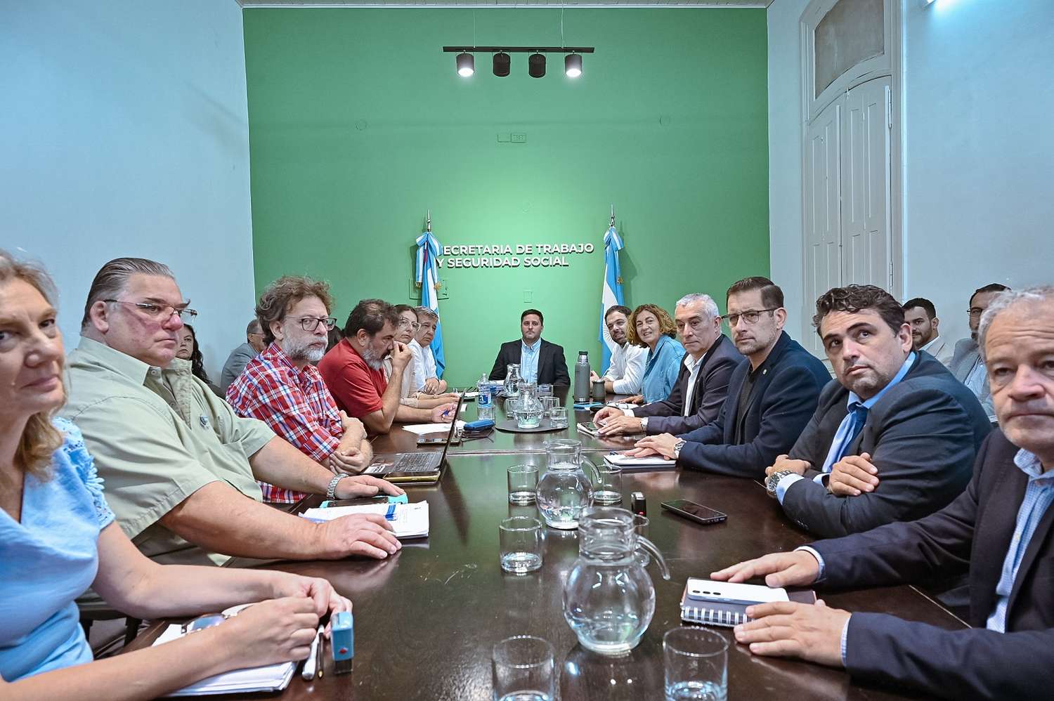 Gobierno y docentes firmaron un acuerdo paritario que garantiza la finalización del ciclo lectivo con normalidad