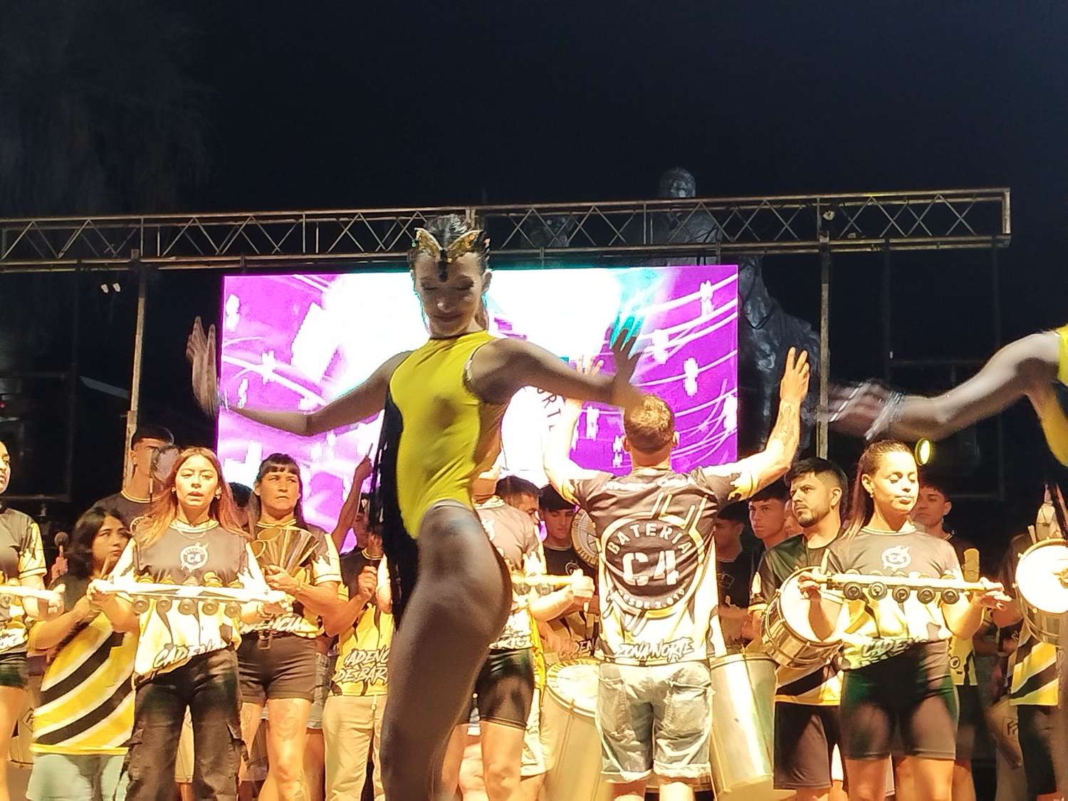 Lleno total en la presentación del Carnaval de Encuentros