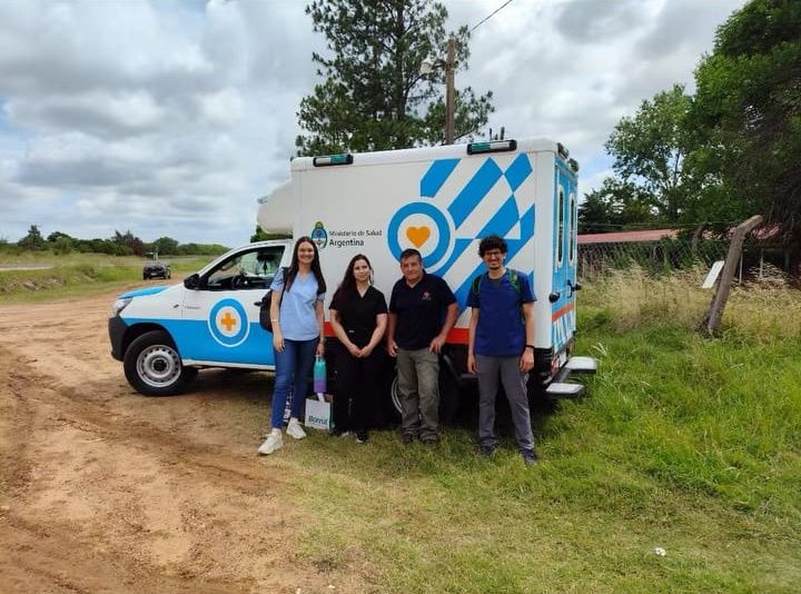 Operativo sanitario en Lucas Sud: viajaron residentes a controlar chicos de primaria y secundaria