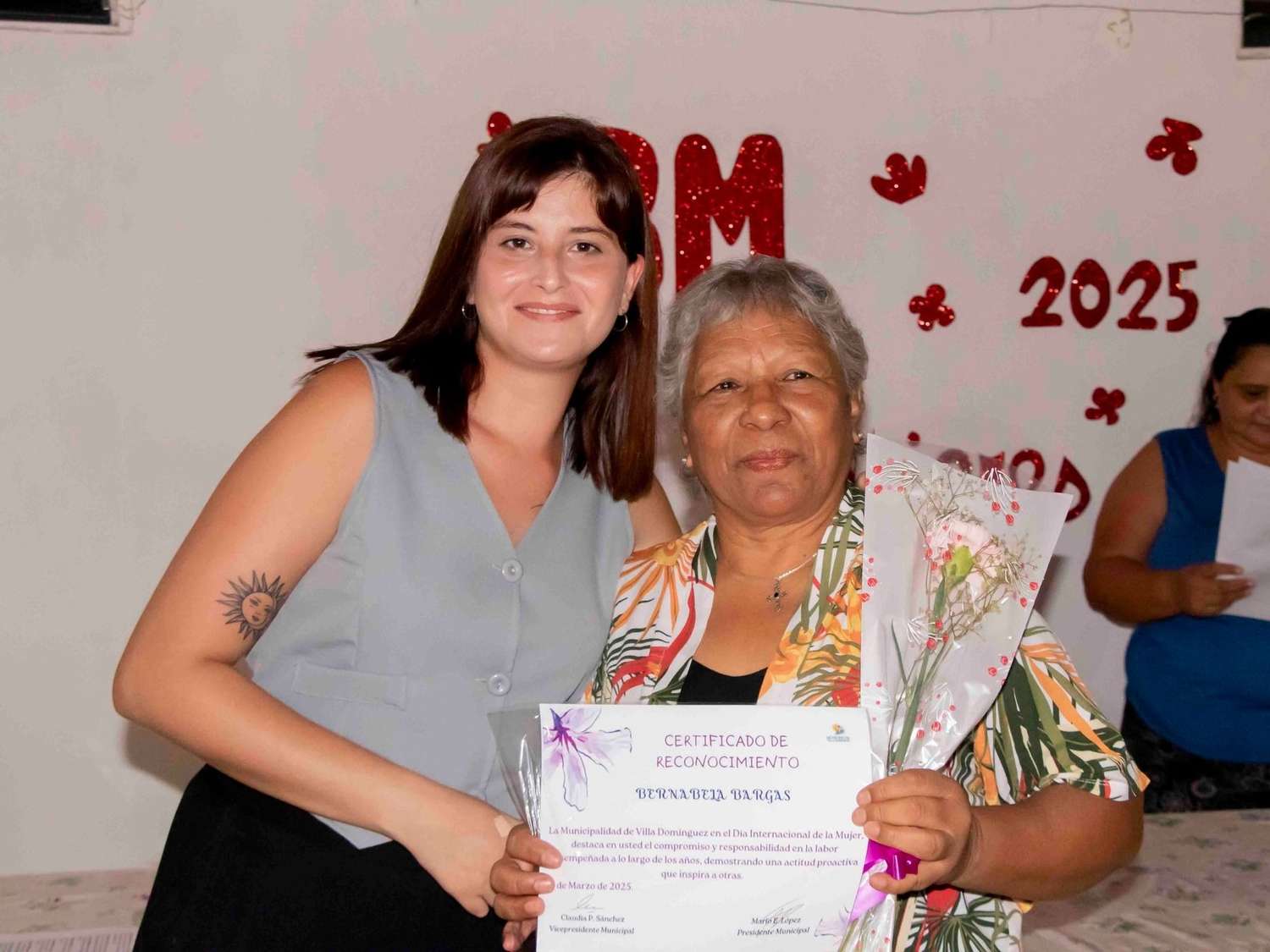 Emotivo homenaje a mujeres destacadas de
Villa Domínguez
