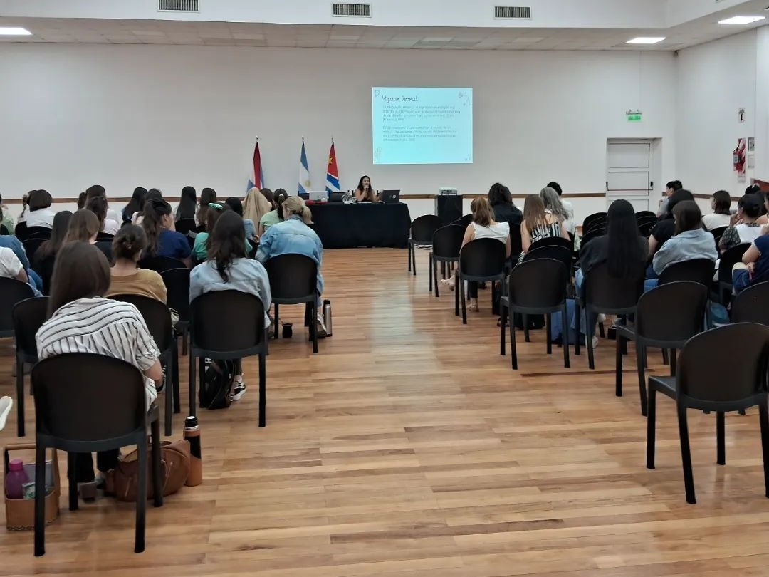 La Escuela Integral N°33 brindó formación docente para mejorar el desempeño infantil a través de la integración sensoria