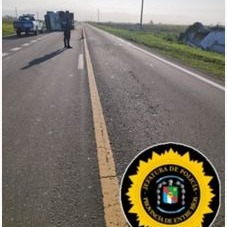 Camión vuelca sobre Ruta Nacional 18: sin heridos en el siniestro