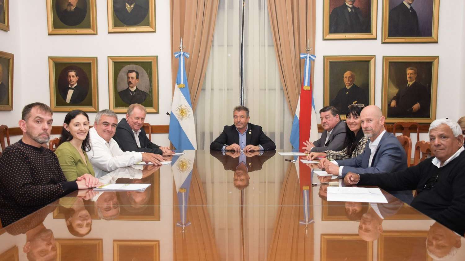 Fondos del Iafas para la seguridad de Villa Domínguez