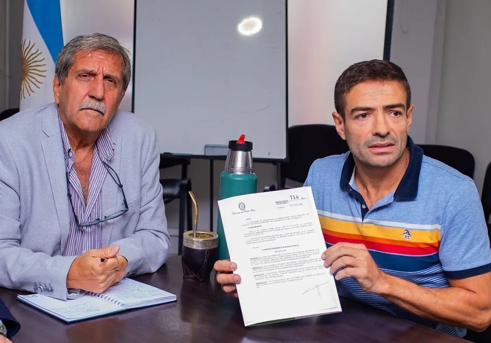 Guillermo Grieve deja su cargo en el Ministerio de Salud y asume Daniel Blanzaco