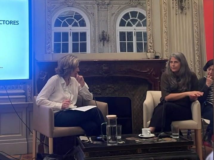 Encuentro literario en París: Mario Daniel Villagra recibió a Selva Almada en la Biblioteca Octavio Paz