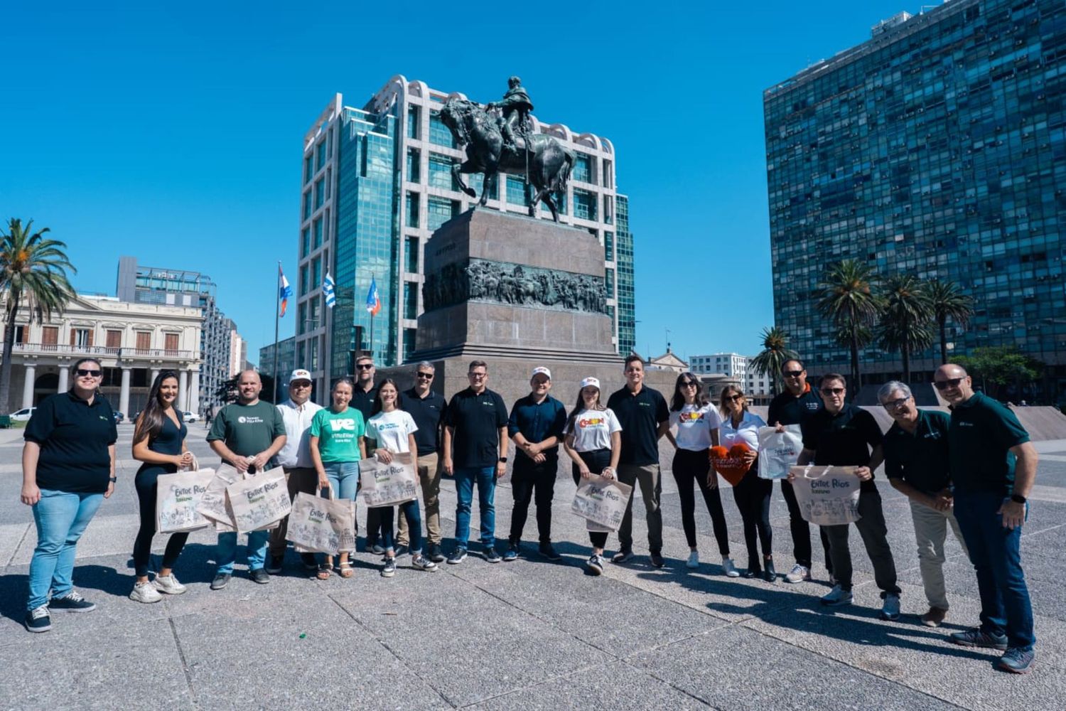 La Secretaría de Turismo presentó el destino en la Embajada de Argentina en Uruguay para captar turistas