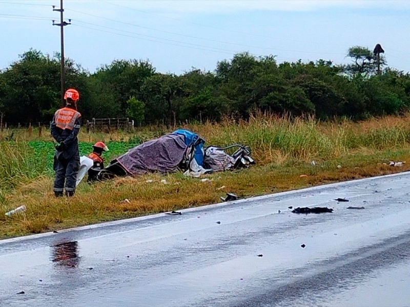 Tres personas murieron tras impresionante choque en Ruta 12