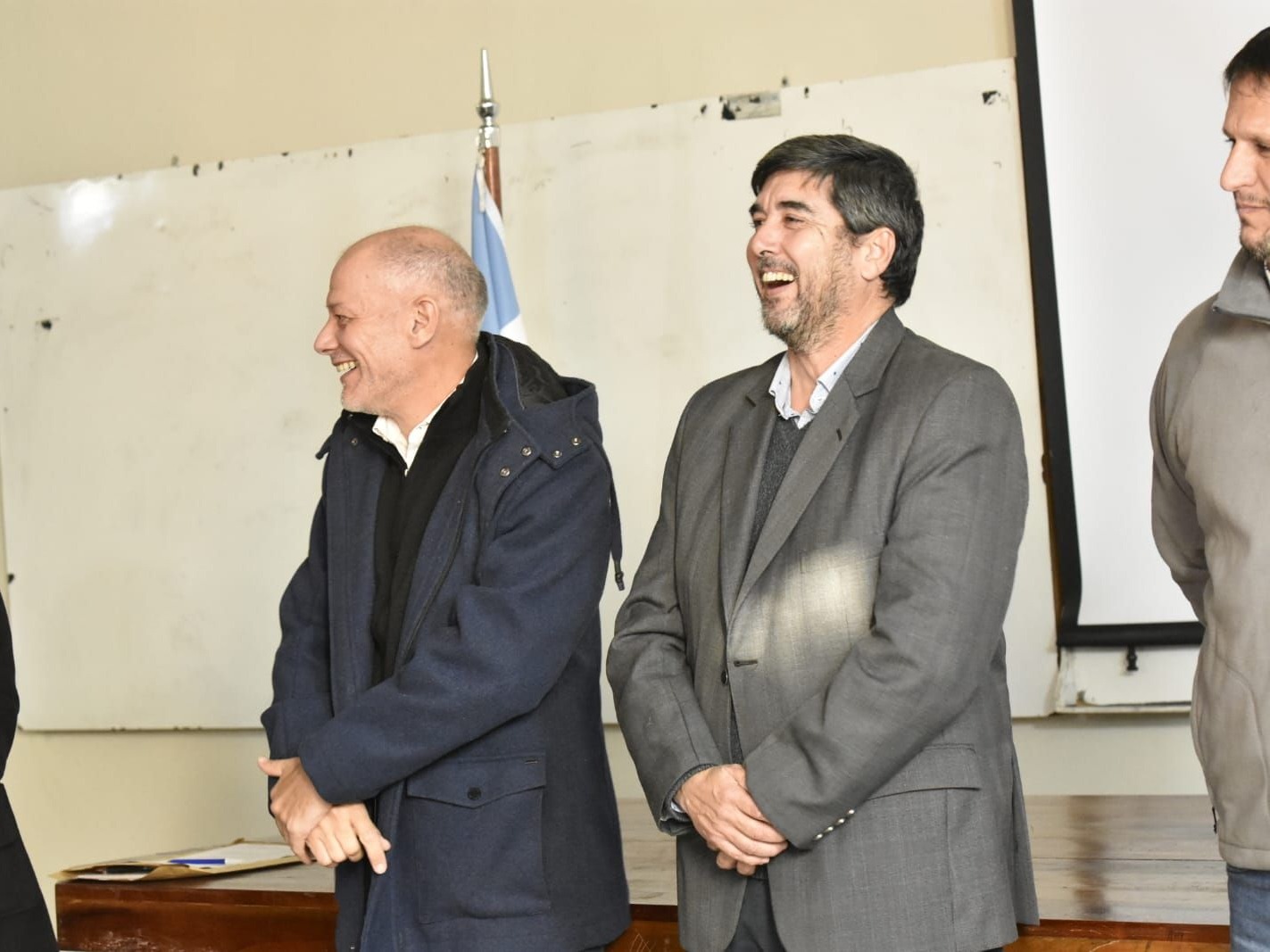 rector de la Universidad Nacional de Entre Ríos, Andrés Sabella; y el intendente Adrián Fuertes